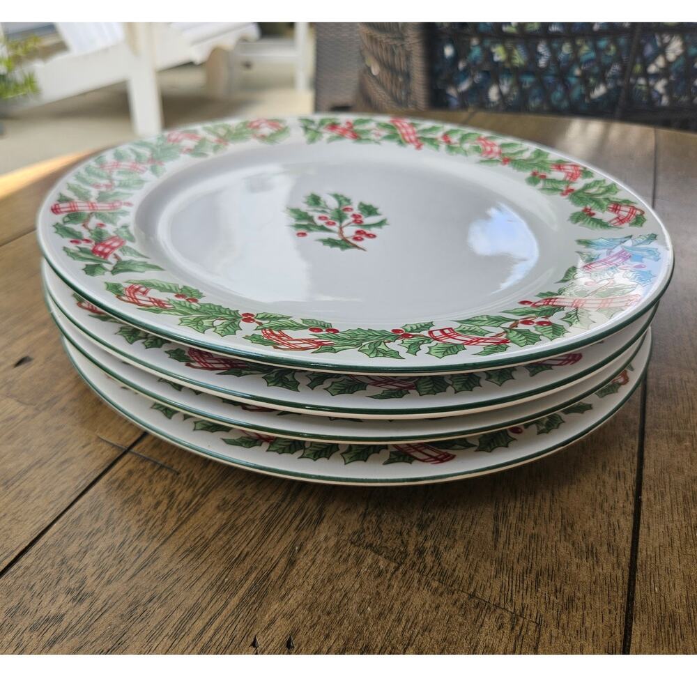 Set of 4 Dinner Plates Majesticware Christmas Holly Holiday Ribbon Mervyn's H-69